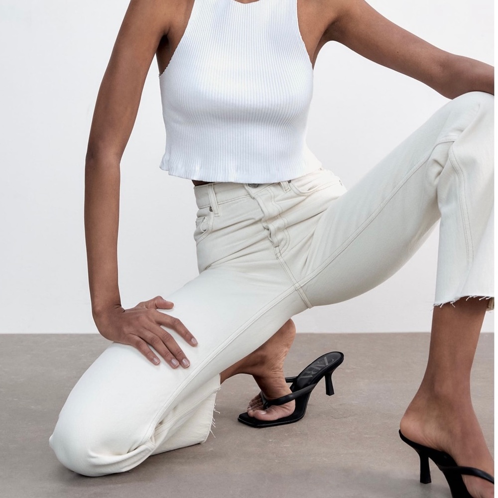 ZARA Hi-Rise Straight Leg Jeans • color Ecru